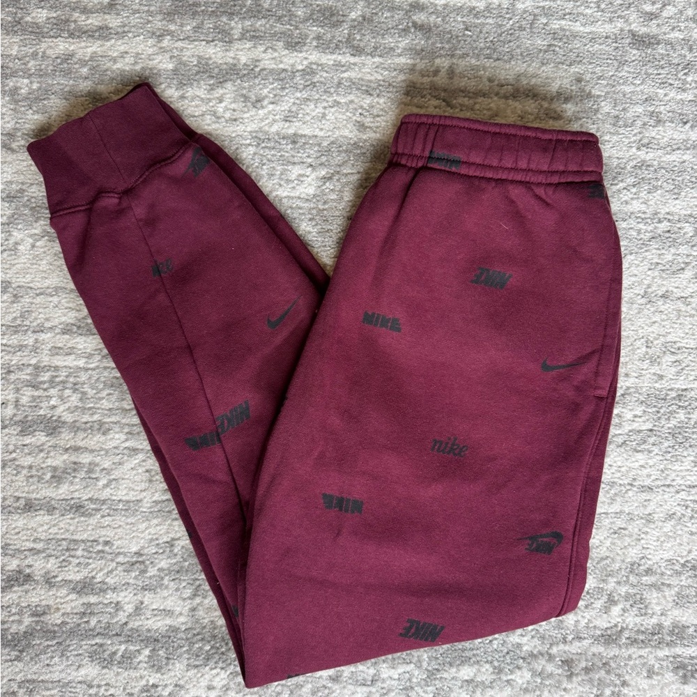 Nike Red Jogger Sweatpants with Tapered Fit